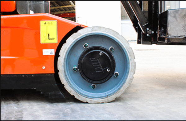 SELF-PROPELLED VERTICAL MAST WITH JIB - Image 5