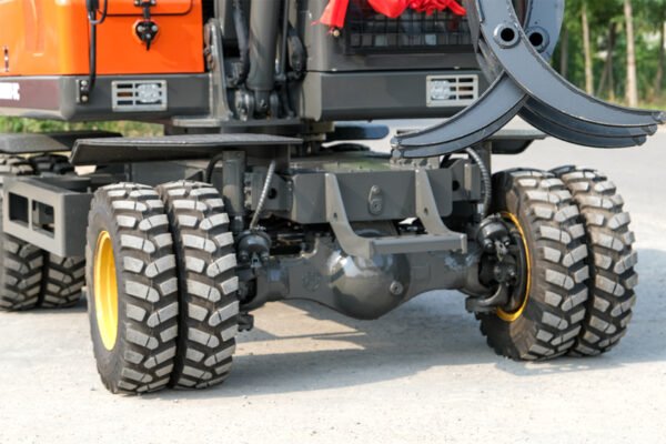 XG80W-9T 9 Ton Wheeled Excavator - Image 3